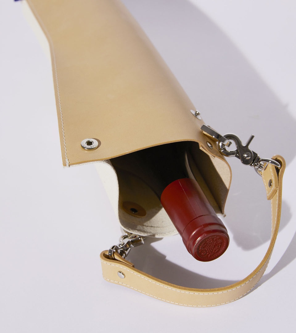 Mononavy wine carrier