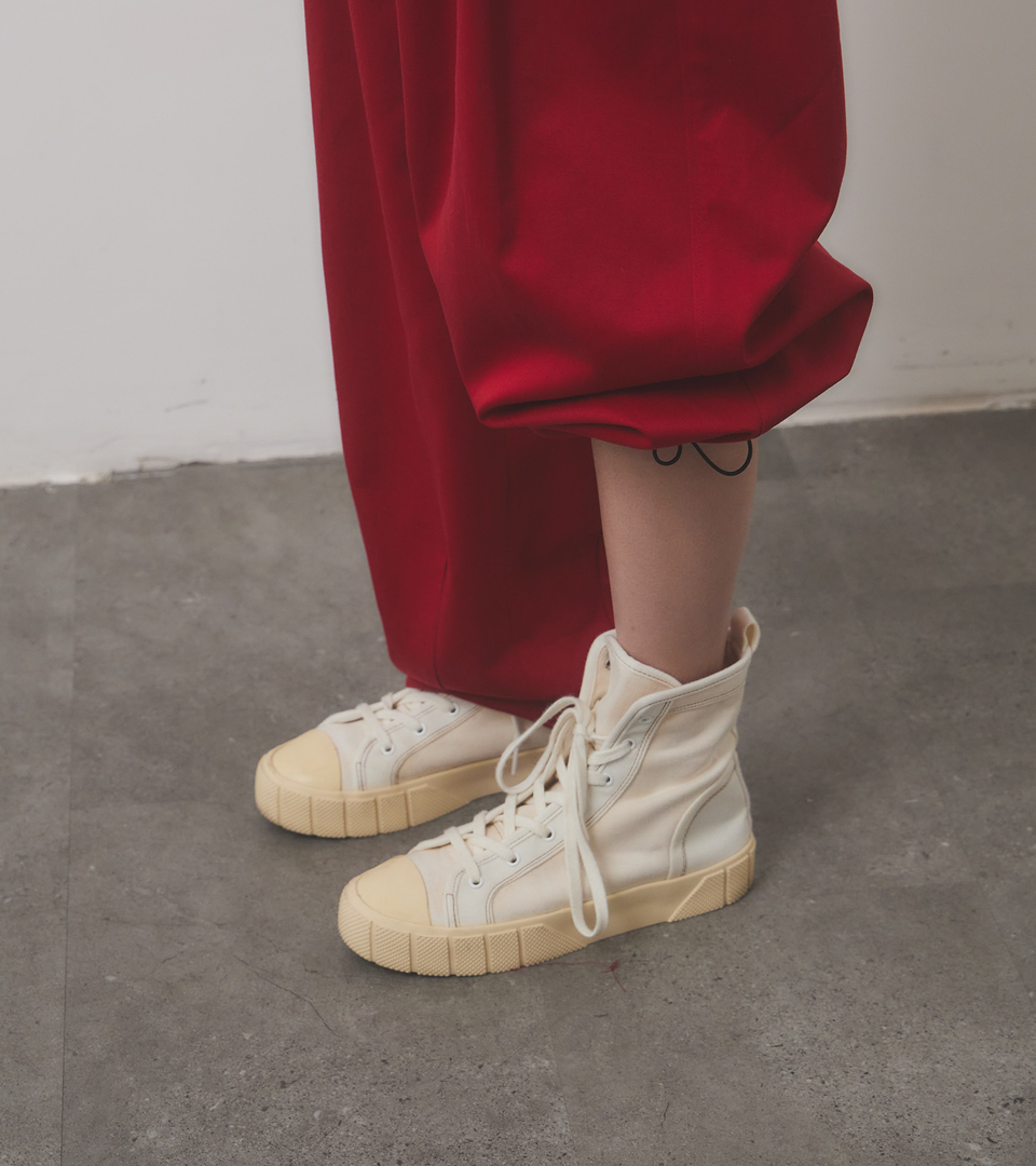 mononavy balloon trouser